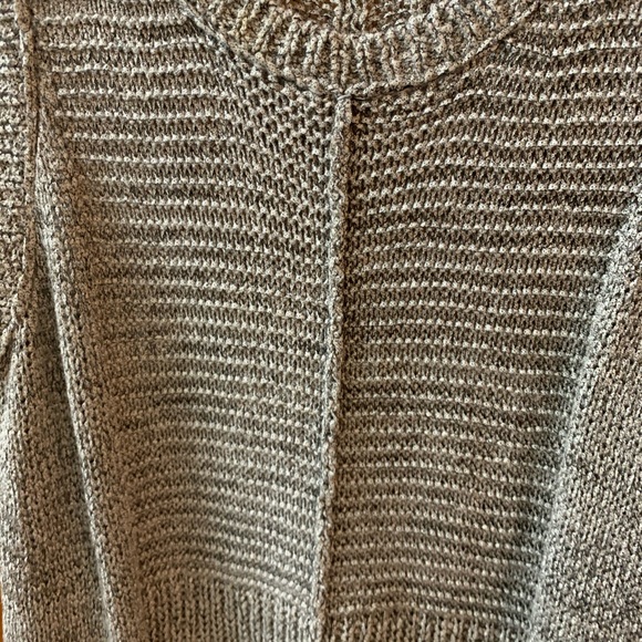 Sparrow Sleeveless Chunky Sweater - Picture 4 of 5